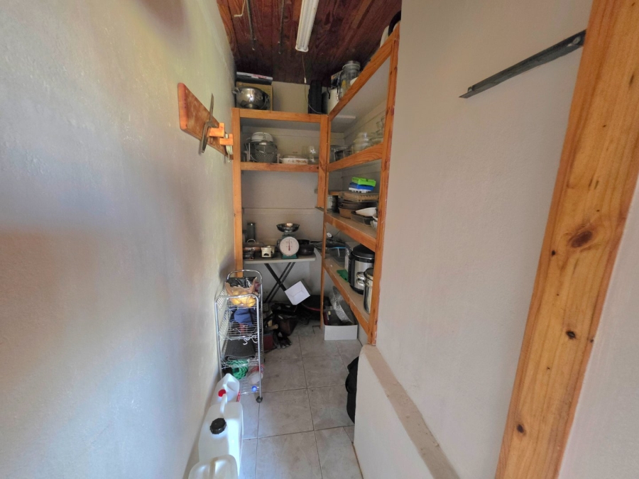 8 Bedroom Property for Sale in Bethlehem Free State